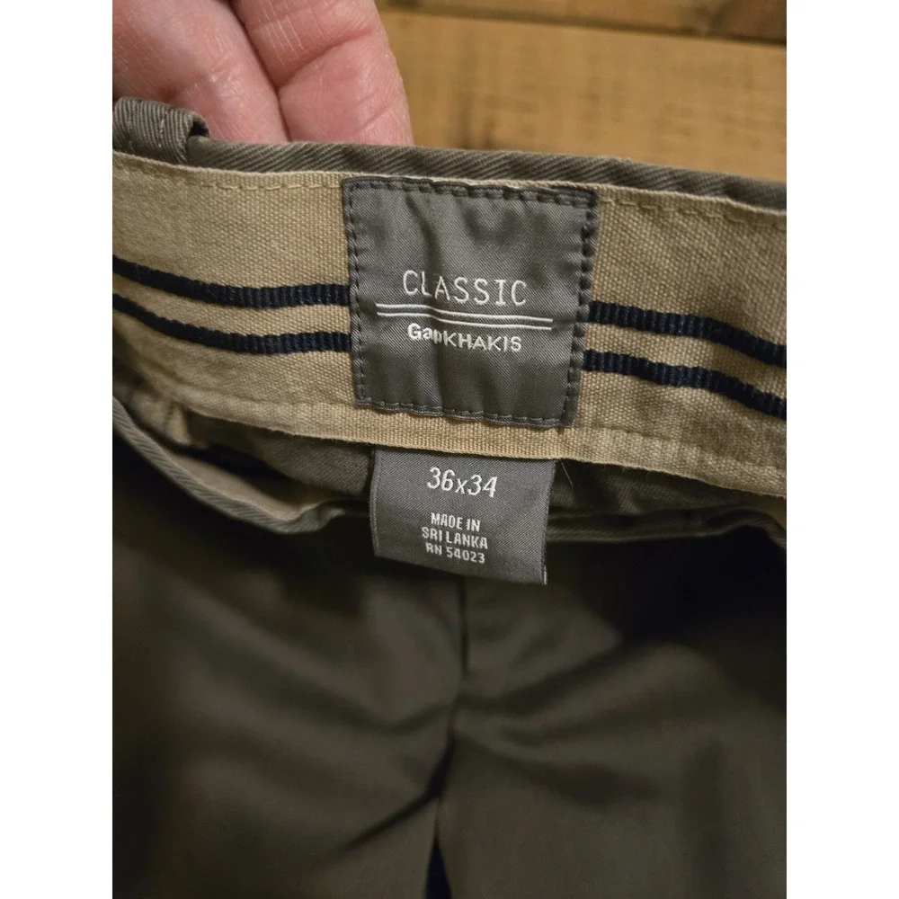 Gap Classic Khakis Mens 36x34 Gray Relaxed Fit Cotton Twill‎ Chino Pants